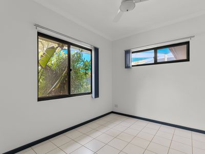 16 Anea Brace, Bilingurr