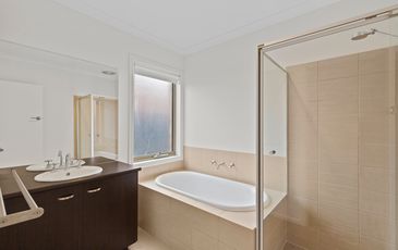 5 Strahan Cl, Berwick