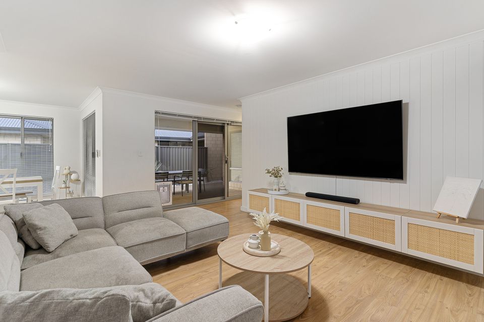 11 AUBURN WAY, Baldivis