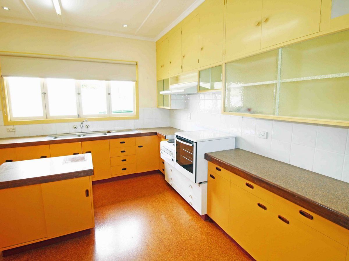 5 Solar Crescent, Atherton