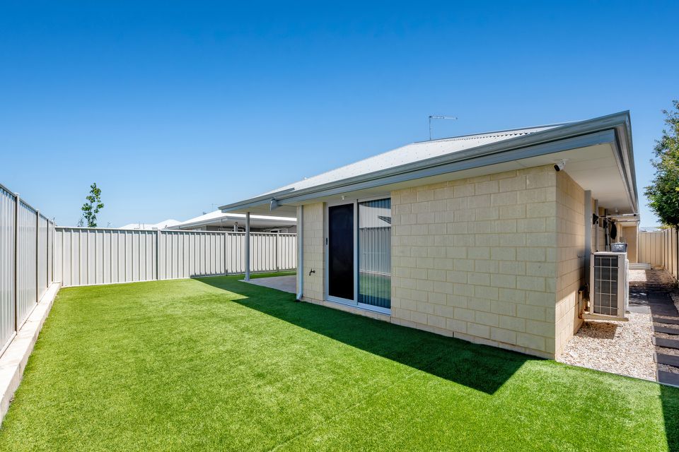 18 Yandal Way, Golden Bay