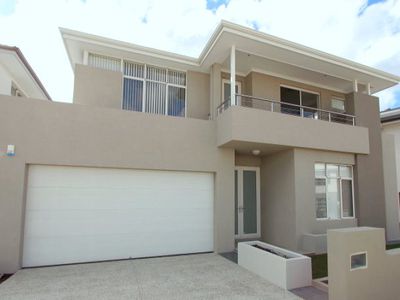 5 Grasstree Way, Churchlands