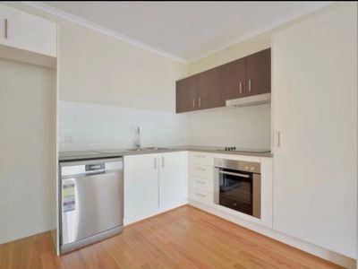 36 / 1 Collins Lane, Kin Kora