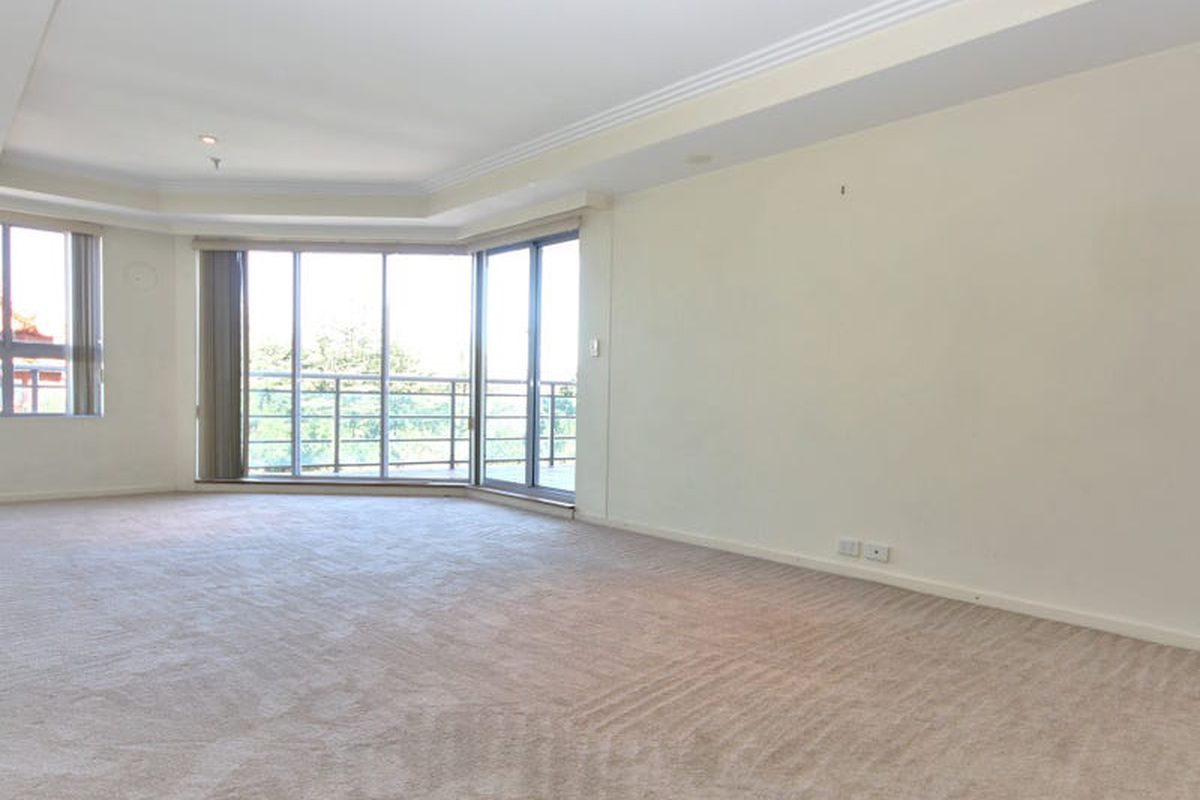 605 / 28 Harbour Street, Sydney