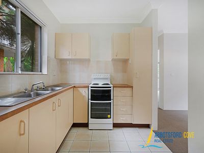1 / 16 Henry Street, Parramatta