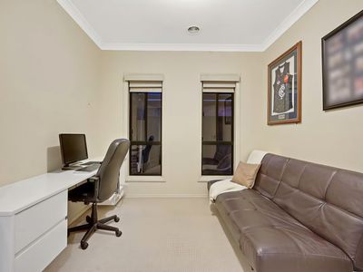 11 Insley Way, Caroline Springs