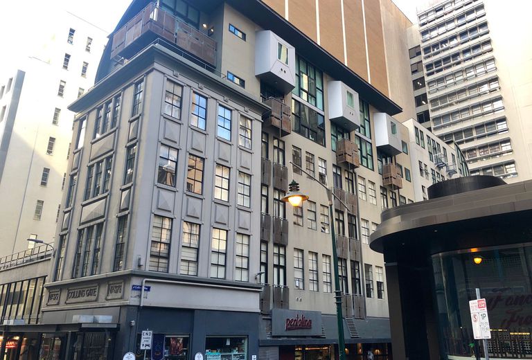 17 / 12 COLLINS WAY, Melbourne