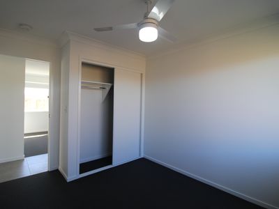 8 Alexander Pl, Gleneagle