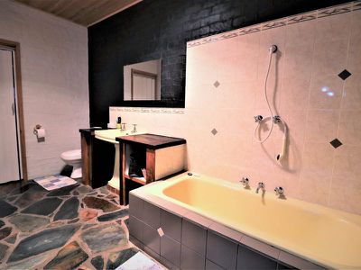 285 Cowles Rd, Northwood