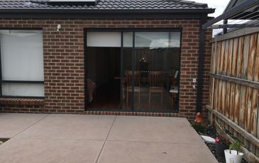 10 Weir Terrace, Officer