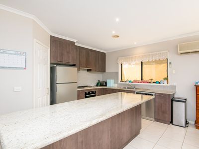 2 / 10 pelican court , Shepparton