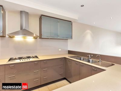 64 / 78 Terrace Road, East Perth
