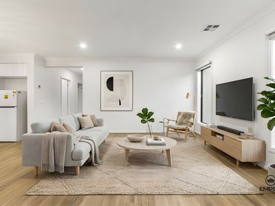 7 Crescendo Boulevard, Clyde