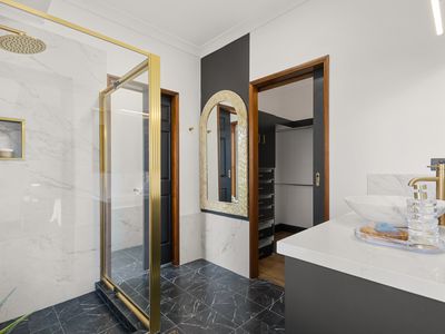 5 / 1A Dorge Street, Middle Ridge