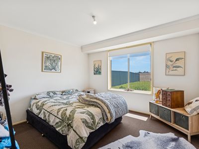 32 St Andrews Boulevard, Normanville