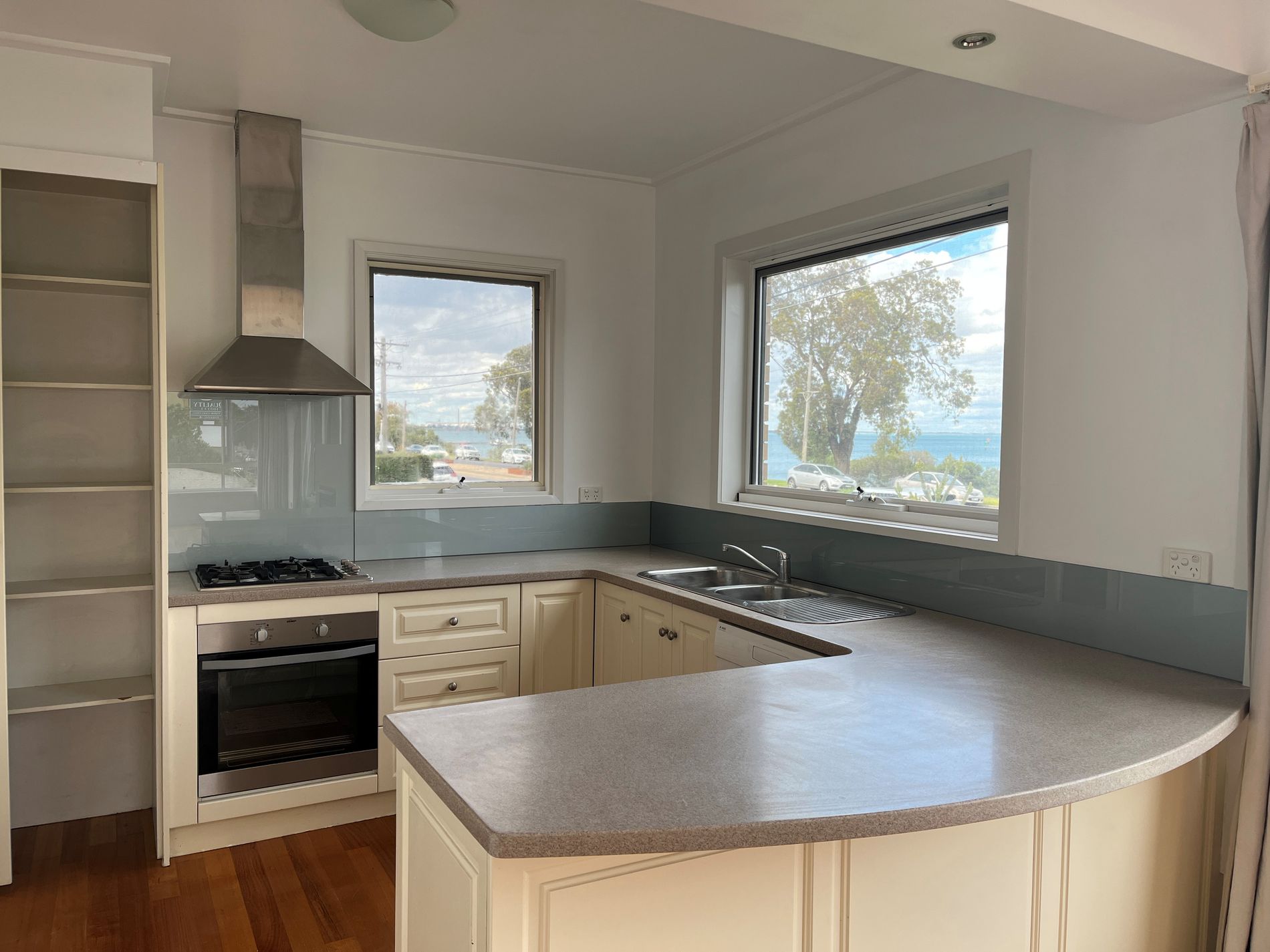 1/17 The Esplanade, Geelong