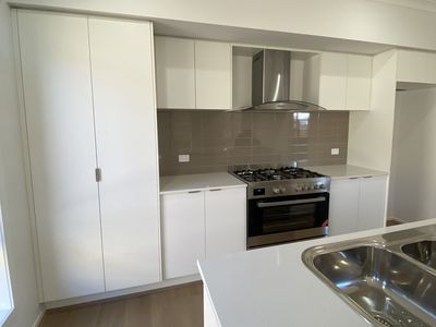 1 Shanti Circuit, Werribee