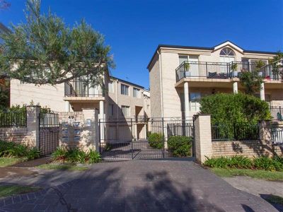 3 / 49 Gipps St, Wollongong