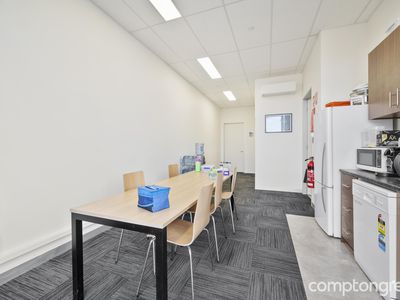 21 Radnor Drive, Deer Park