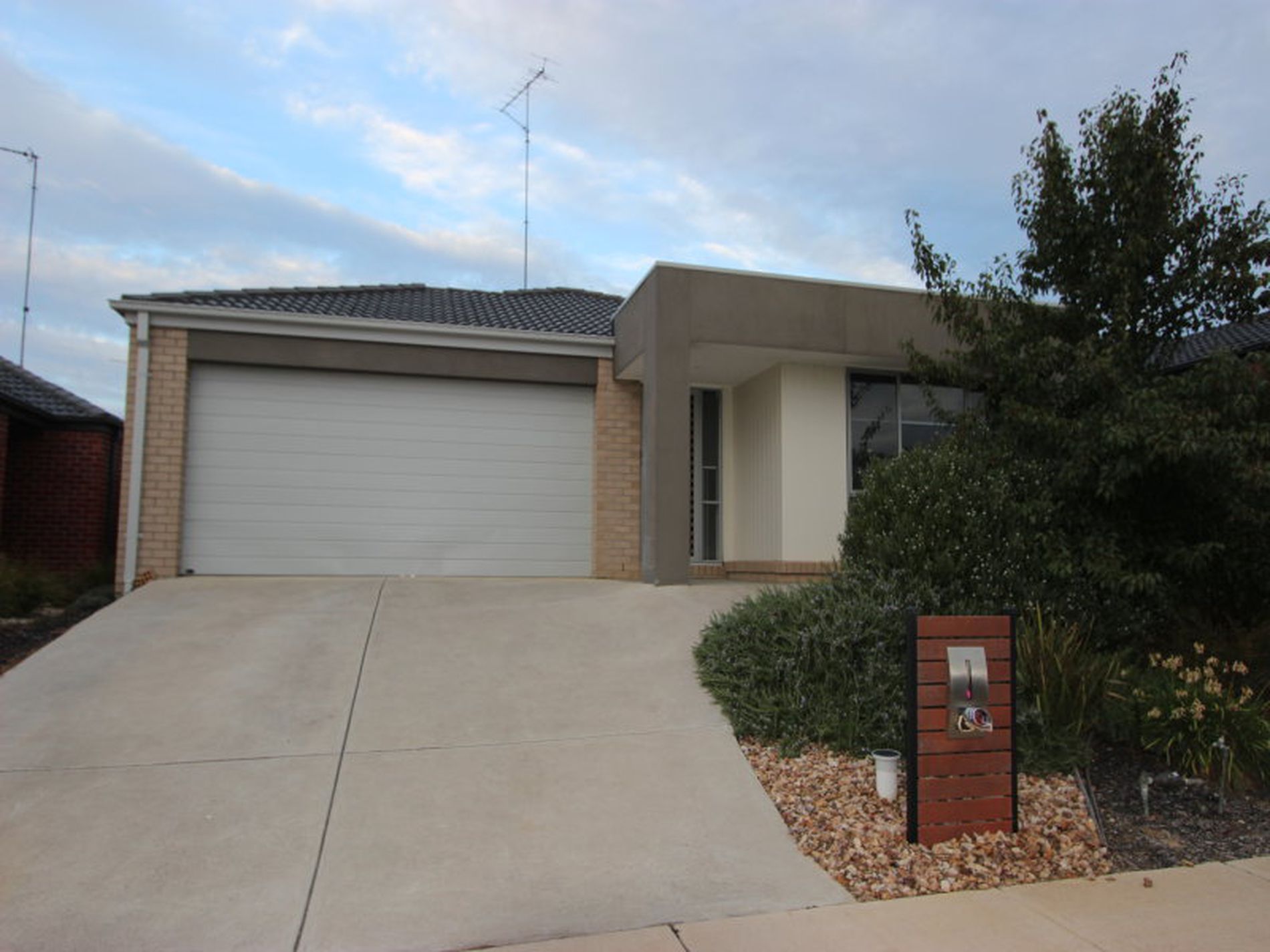 10 Sandridge Street, Leopold