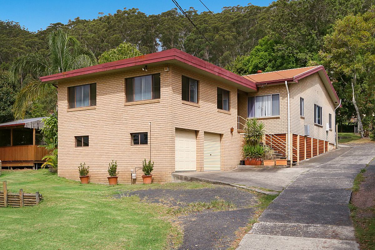 739 Pacific Highway, Narara