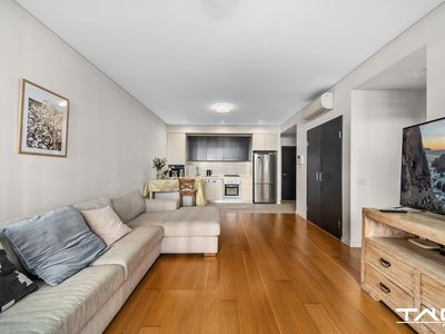 211 / 15 Baywater Drive, Wentworth Point