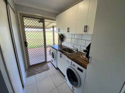 74-76 Rosella Parade, Kingaroy
