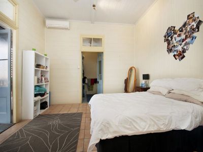 13 Melton Terrace,, Townsville City