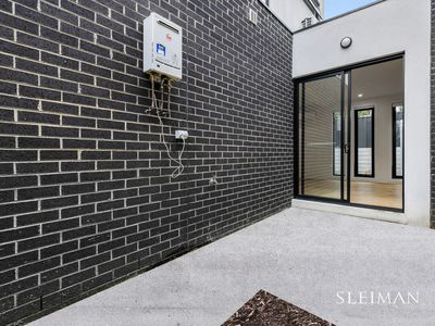 1 / 53 Surrey Drive, Keilor East