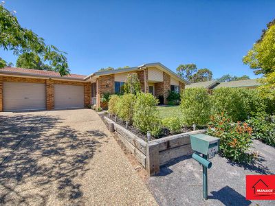 14 Michael Holt Crescent, Gordon
