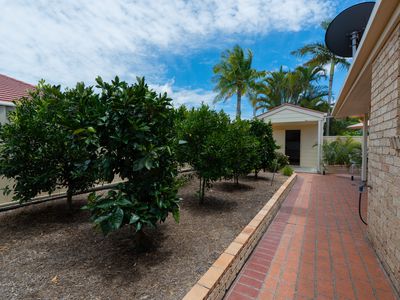 28 Kalowendha Avenue, Pelican Waters