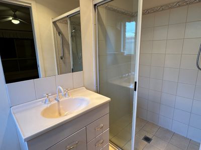 18 Rosewood Drive, Griffith