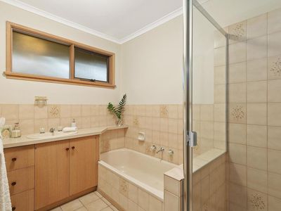 10 Fenland Court, Highton