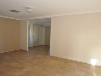 22 Potter Close, Dubbo