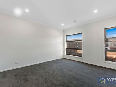 4  Copal Street, Cobblebank