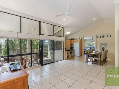 20 Curtin Place, Douglas