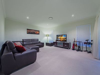 22 Feathertail Place, Gumdale