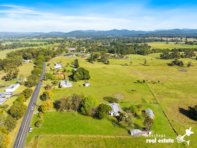 490 Beechwood Road, Beechwood