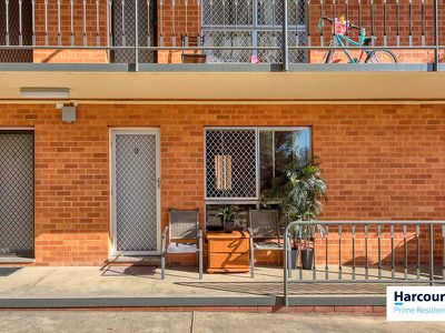 8 / 122 Henderson Road, Queanbeyan