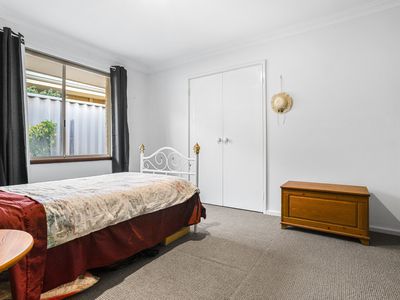 5 Mauldon Mews, Winthrop