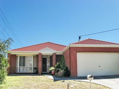 1 Warana Drive, Hampton Park