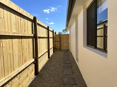 2 / 2 Ryan Road, Redbank Plains