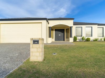 14 Denia Rise, Bennett Springs