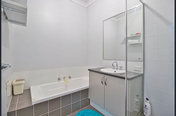 92 Bristlebird Approach , Baldivis