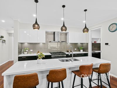 37 Bottlebrush Drive, Calderwood