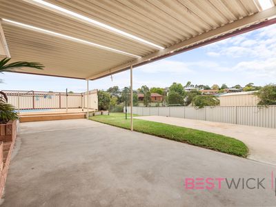 29 Ussher Crescent, Windradyne