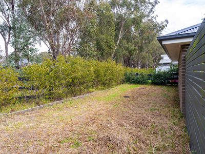 7B Howard Loop, Oran Park