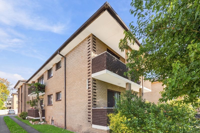 6 / 11 Gibbons Street, Auburn