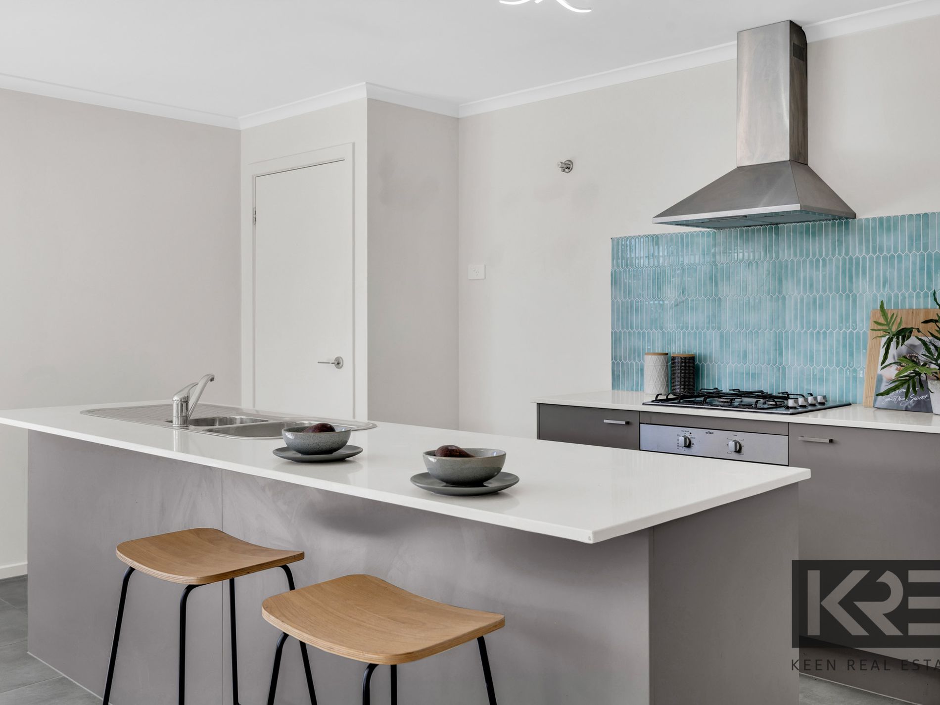 18 Gaudi Boulevard, Corinella
