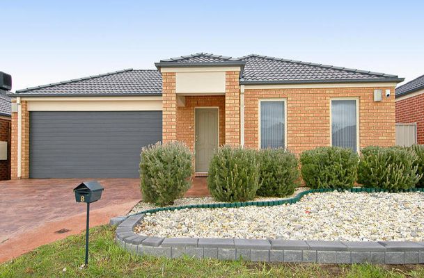 8 Royal Troon Way, Craigieburn